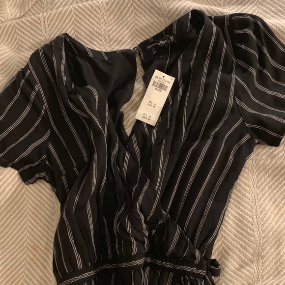 Abercrombie & Fitch Black Striped Jumpsuit - Picture 7 of 7